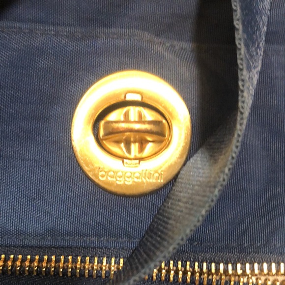 Baggalini Hanover blue and gold purse - Picture 2 of 7